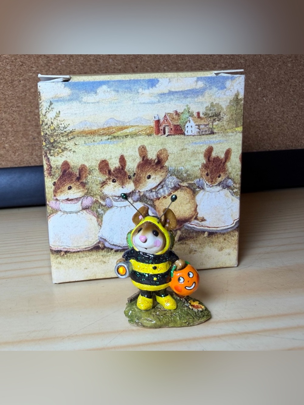 Wee Forest Folk Miniatures Peterson Family Vintage M-252 Bee-Dazzled Halloween